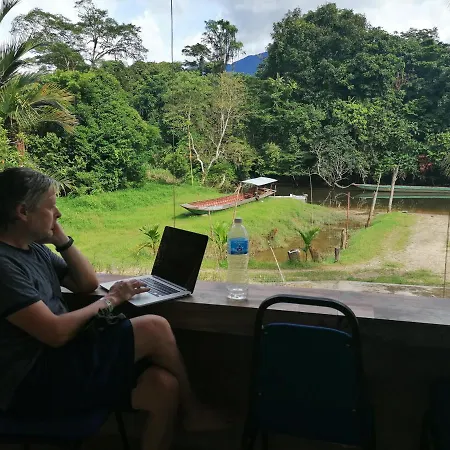 Mulu Diana Homestay Exterior photo
